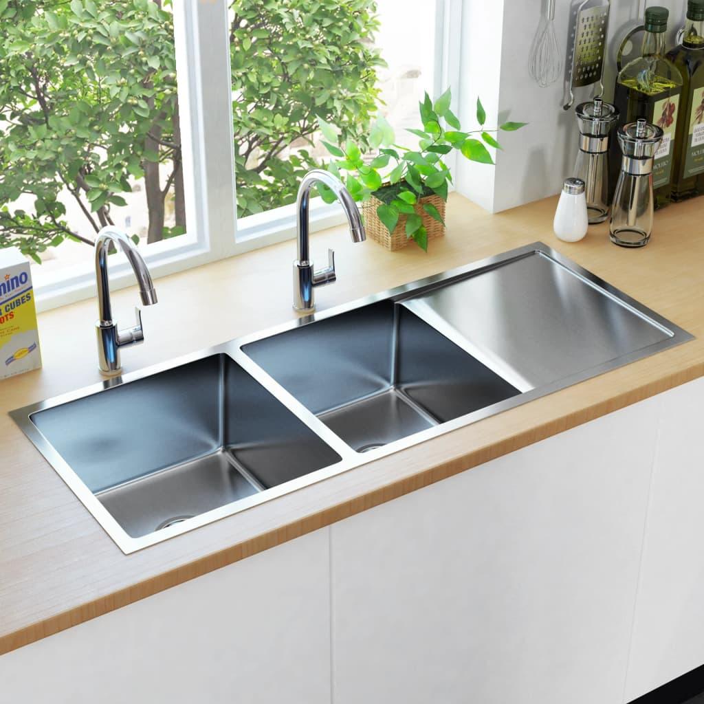 Handmade Kitchen Sink with Strainer Stainless Steel